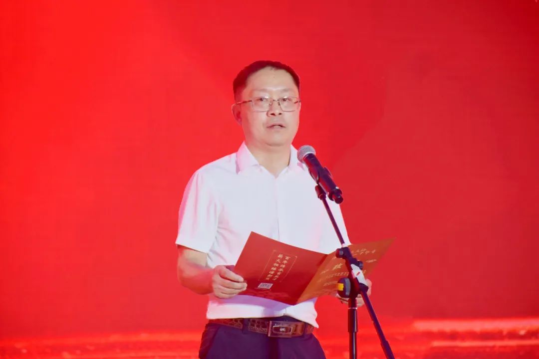 王代彬書(shū)記激勵(lì)全體一中人齊心協(xié)力、努力拼搏.jpg