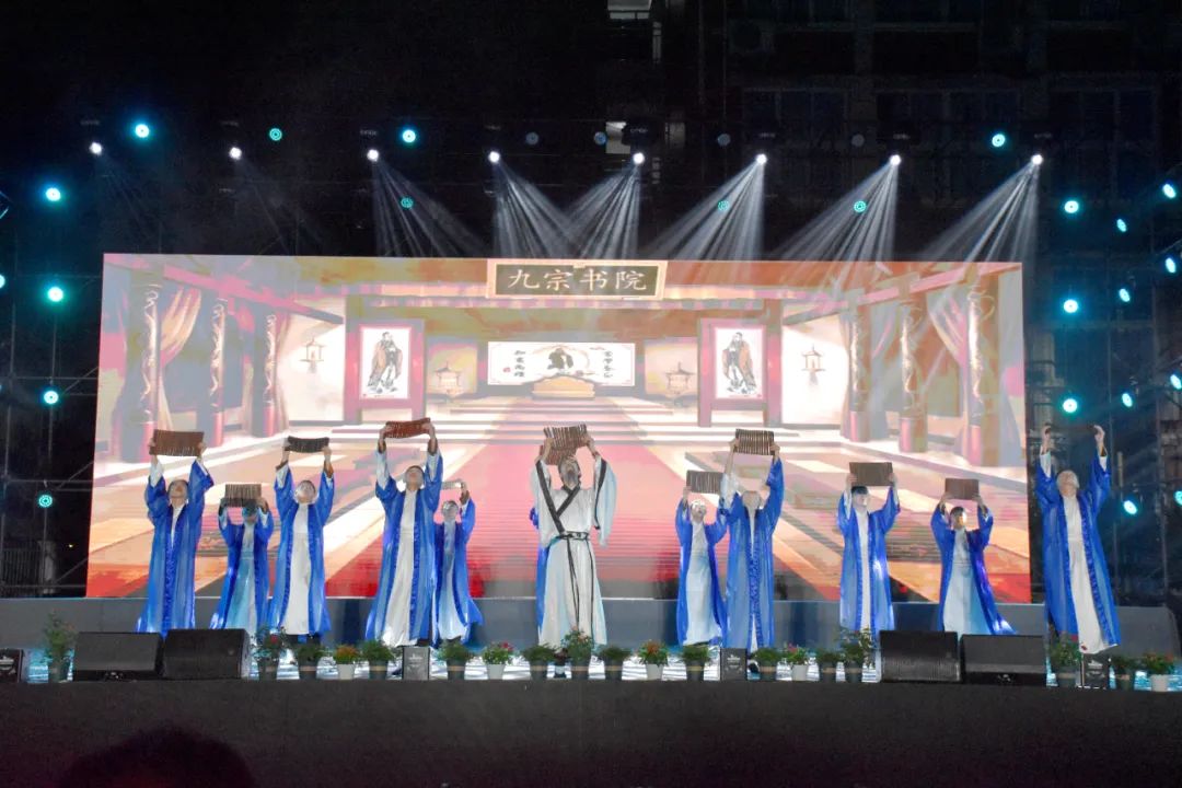 校史舞劇《黌門(mén)新聲》2.jpg
